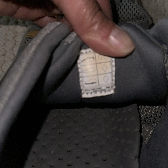 Khombu reef shark sneakers size 10 - Picture 8 of 8